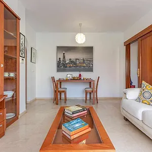 797-holiday-rentals-elegante-apartamento-para-2-en.hotelsinnerja.org/